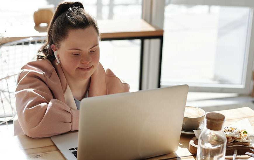 La Junta moviliza 547 millones para fomentar el empleo de más de 160.000 personas con discapacidad La Junta moviliza 547 millones para fomentar el empleo de más de 160.000 personas con discapacidad